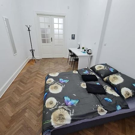 Fantastic - Ns51 Room A Варшава Екстериор снимка